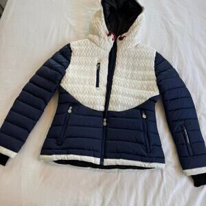 Perfect moment vavy and white ski jacket